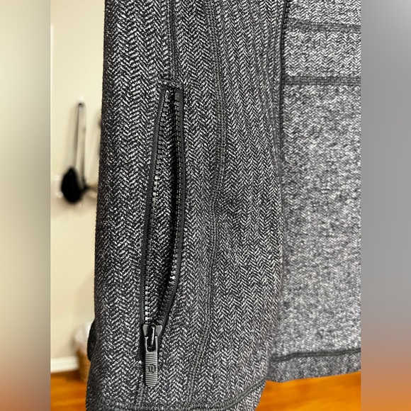 Lululemon Define - Picture 7 of 13